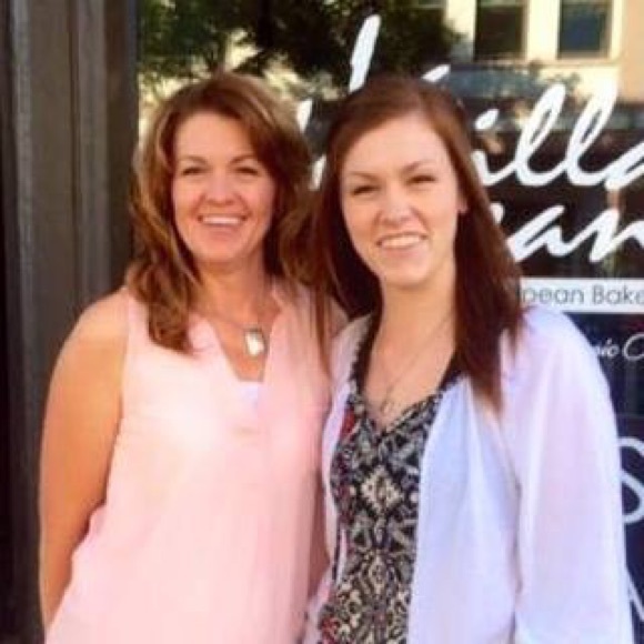 Meet your Posher, Kim - Picture 3 of 4